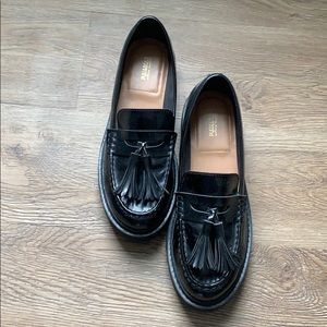 Loafers vegan skin, only wore them once